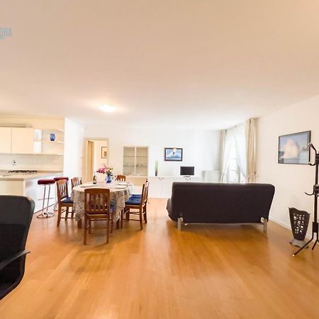 Cattedrale 5 Tirabora Short Rent Apartment Trieste Luaran gambar