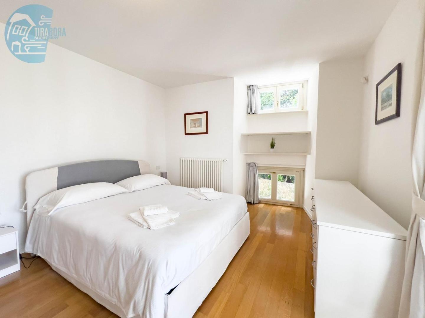 Cattedrale 5 Tirabora Short Rent Apartment Trieste Luaran gambar