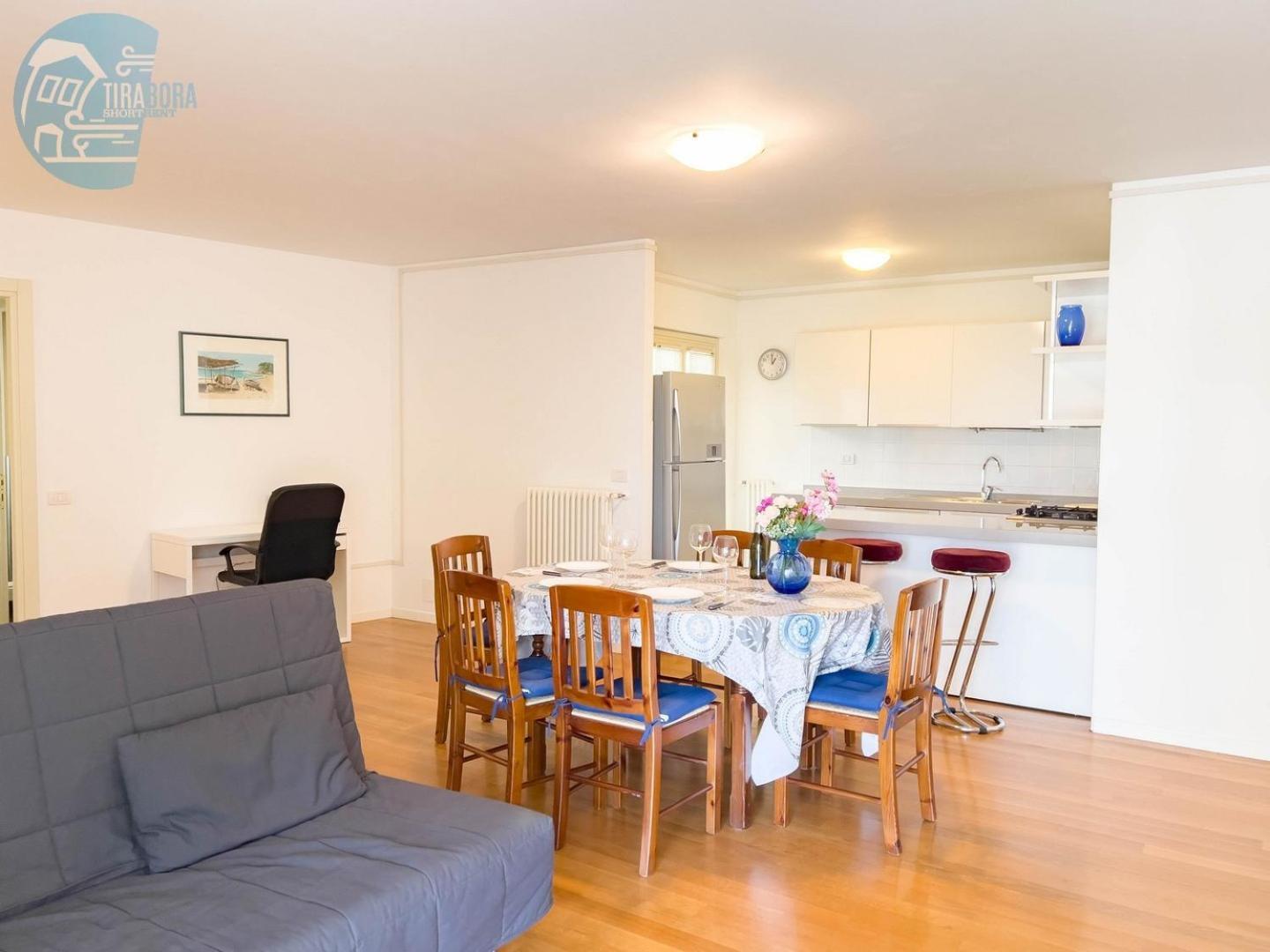Cattedrale 5 Tirabora Short Rent Apartment Trieste Luaran gambar