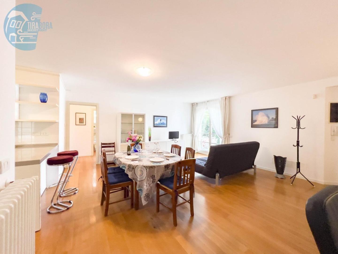 Cattedrale 5 Tirabora Short Rent Apartment Trieste Luaran gambar