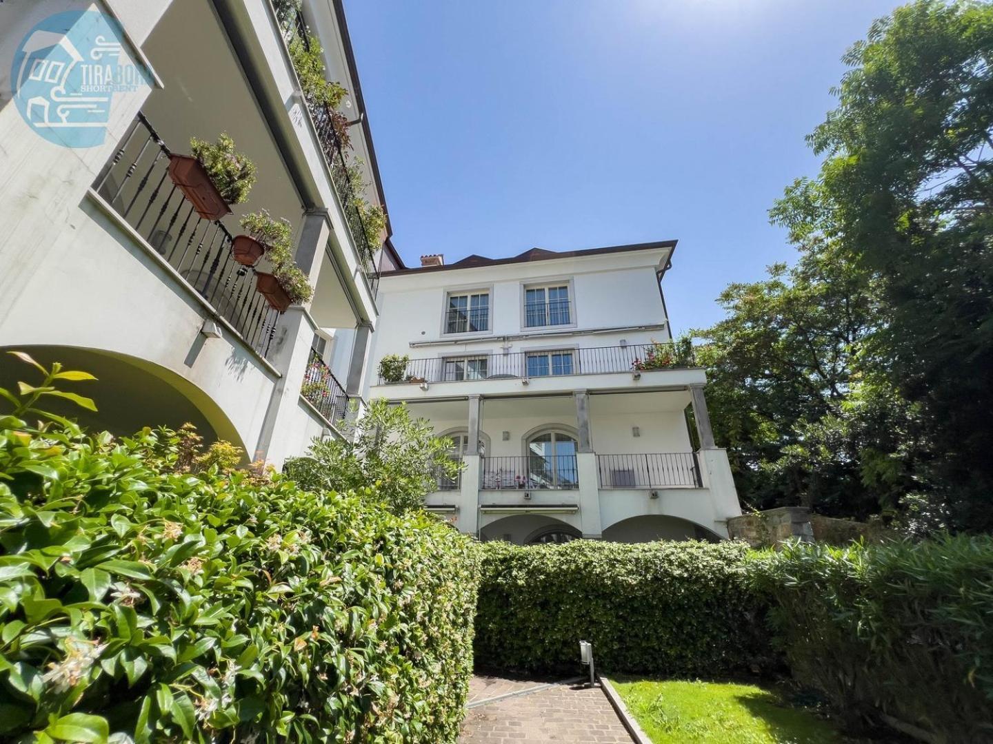 Cattedrale 5 Tirabora Short Rent Apartment Trieste Luaran gambar