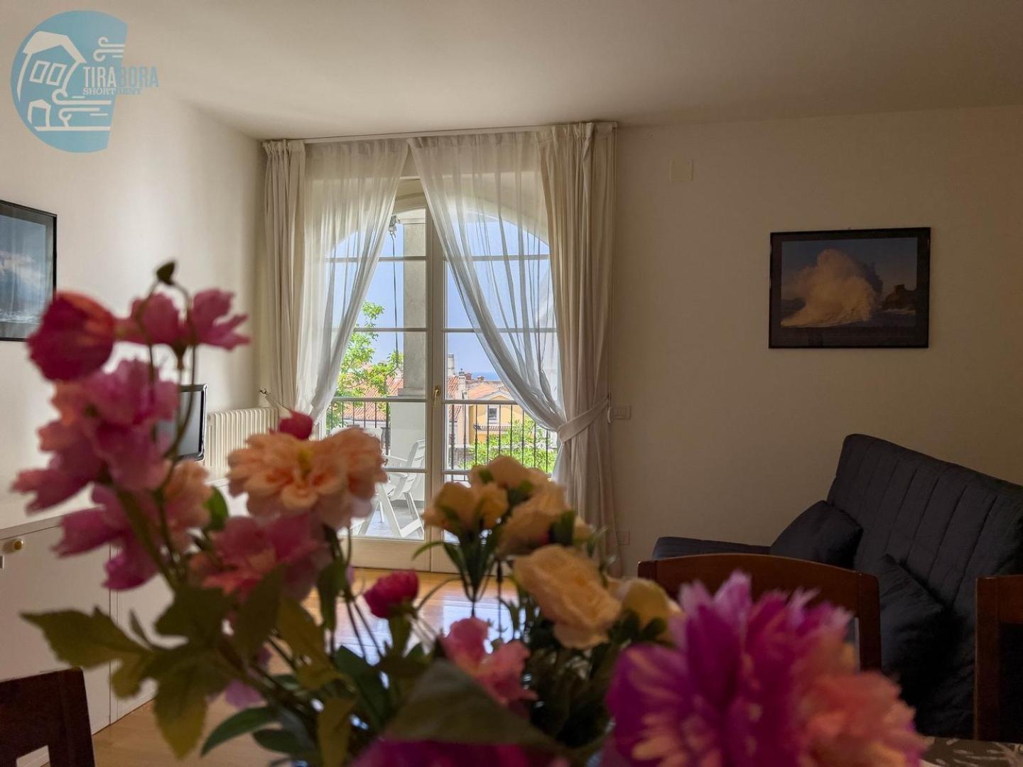 Cattedrale 5 Tirabora Short Rent Apartment Trieste Luaran gambar