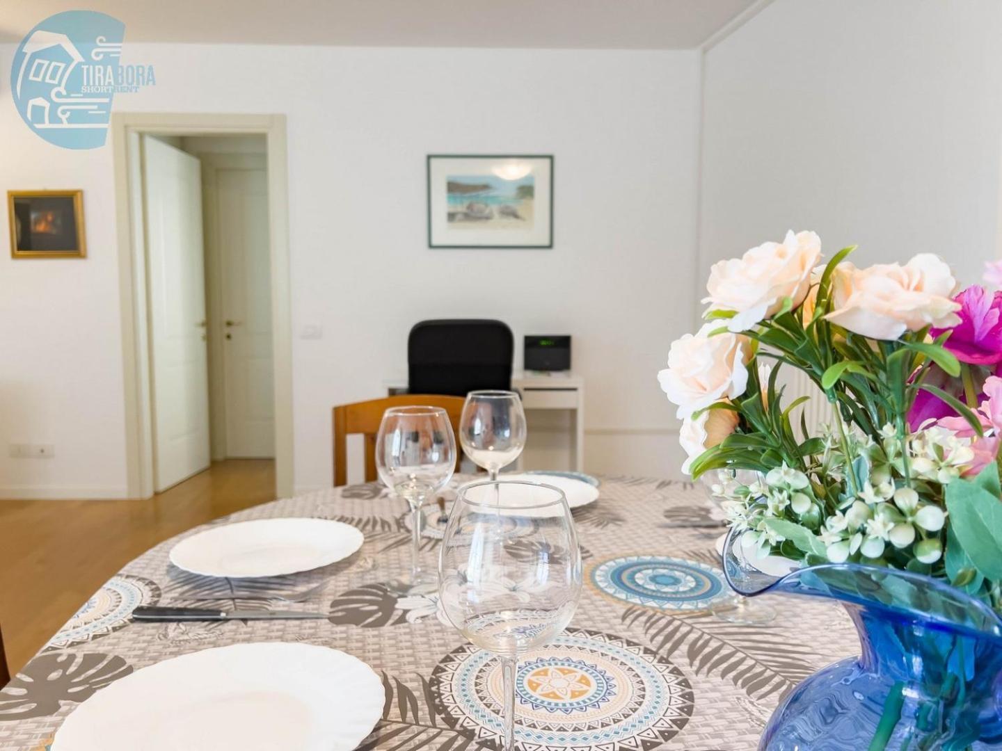 Cattedrale 5 Tirabora Short Rent Apartment Trieste Luaran gambar