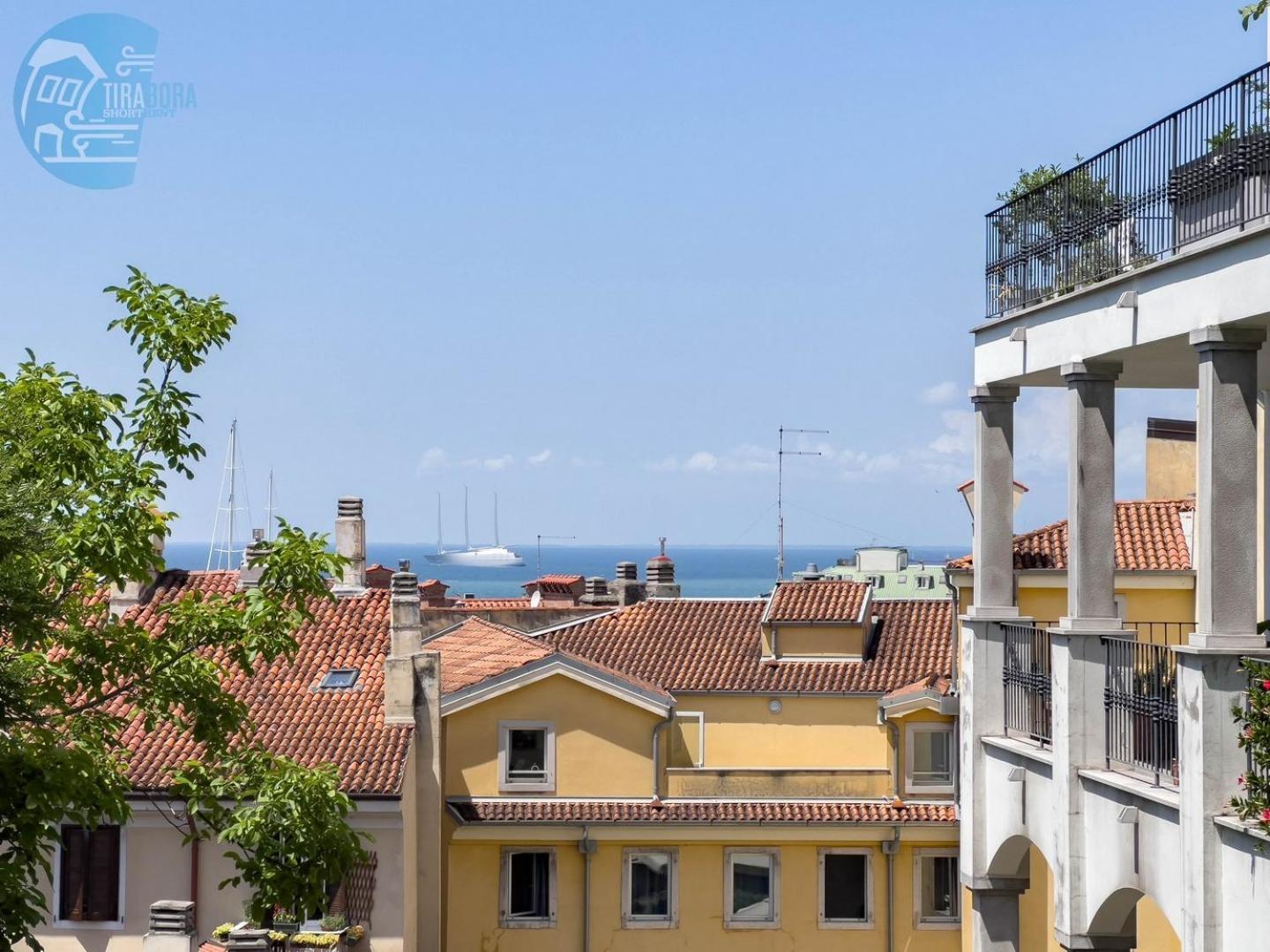 Cattedrale 5 Tirabora Short Rent Apartment Trieste Luaran gambar