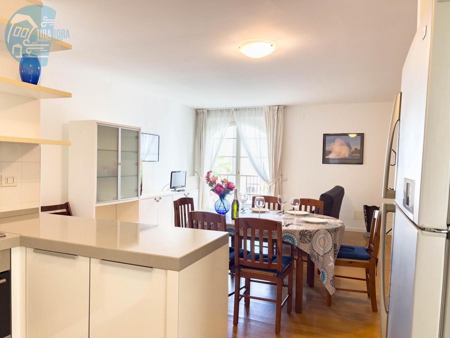 Cattedrale 5 Tirabora Short Rent Apartment Trieste Luaran gambar